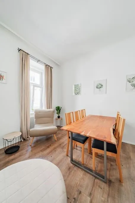 Sonnige Wohnung Bei Westbahnhof 비엔나
