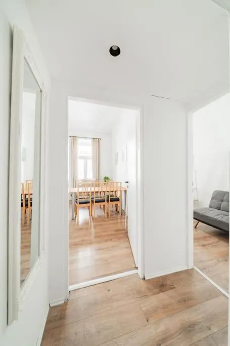 Sonnige Wohnung Bei Westbahnhof Wien Apartment