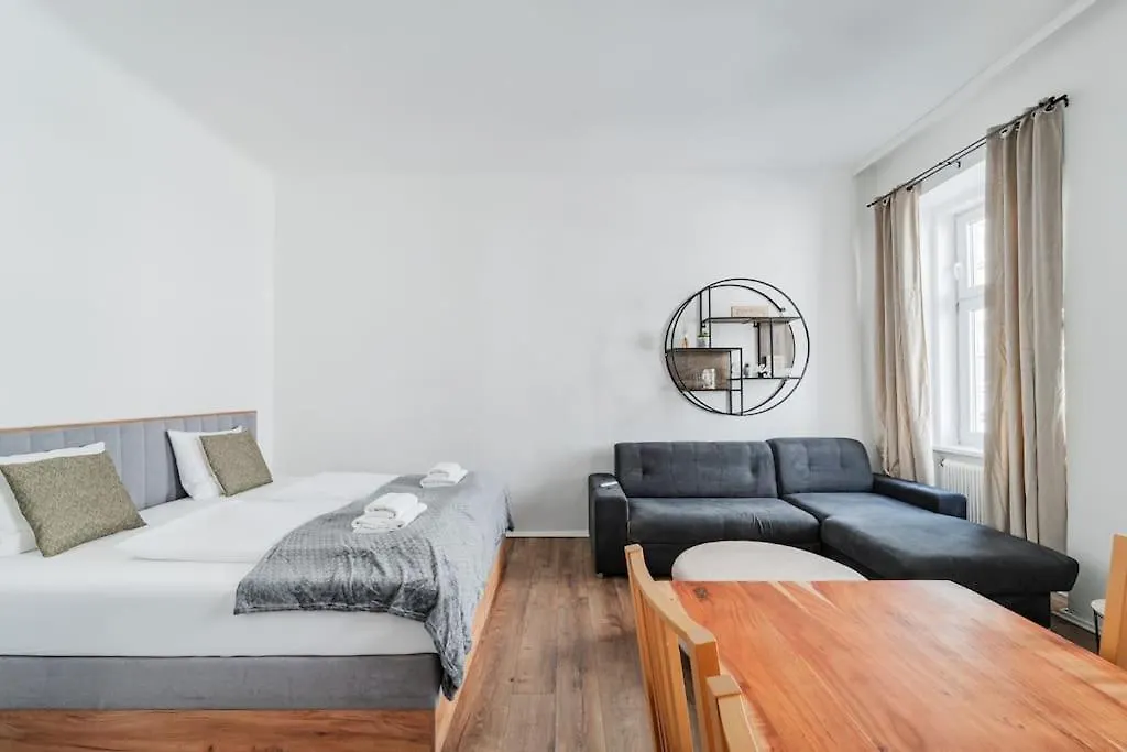 Sonnige Wohnung Bei Westbahnhof Wien Apartment